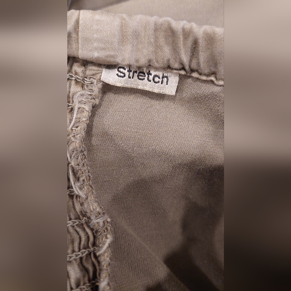 Guess Men's Khaki Chinos - Picture 15 of 15